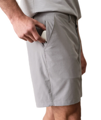 Hybrid Short 7"
