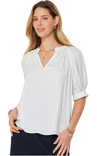 Lightweigth Flowy White Blouse